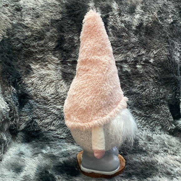 Pink Christmas Gnome lamp - Picture 3 of 16